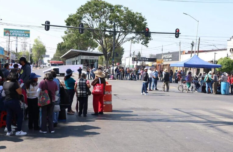 Bloquean crucero de Las Torres y Valsequillo; tome precauciones