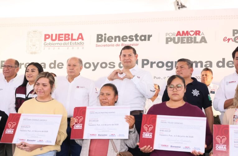 Alejandro Armenta entrega más de 7 millones de pesos en obra comunitaria para 10 municipios de la región de Tepeaca