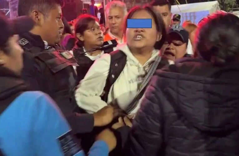 Pelea entre dos mujeres opaca concierto de “El Malilla” en Izúcar