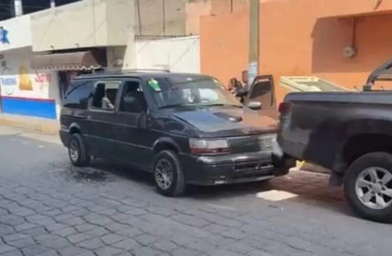 Asesinan a Miguel mientras conducía su camioneta en Tecamachalco