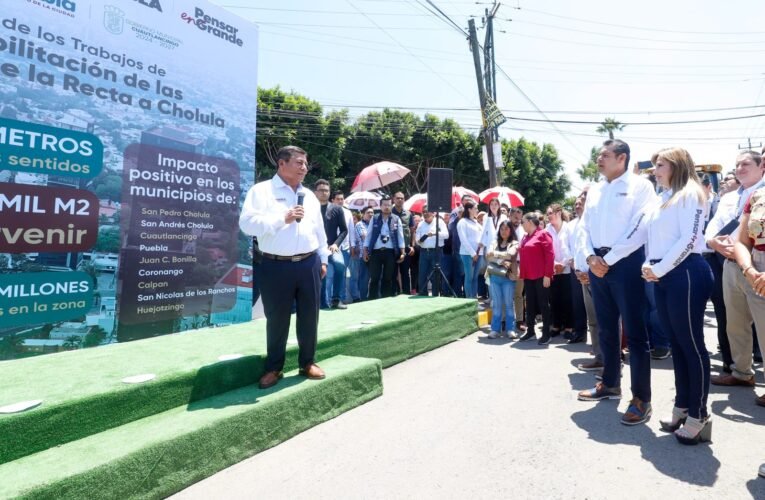 Puebla fortalece seguridad y movilidad con rehabilitación de laterales en la Recta a Cholula