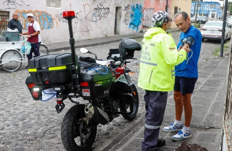 Gobierno de Puebla fortalece atención médica con motoambulancias