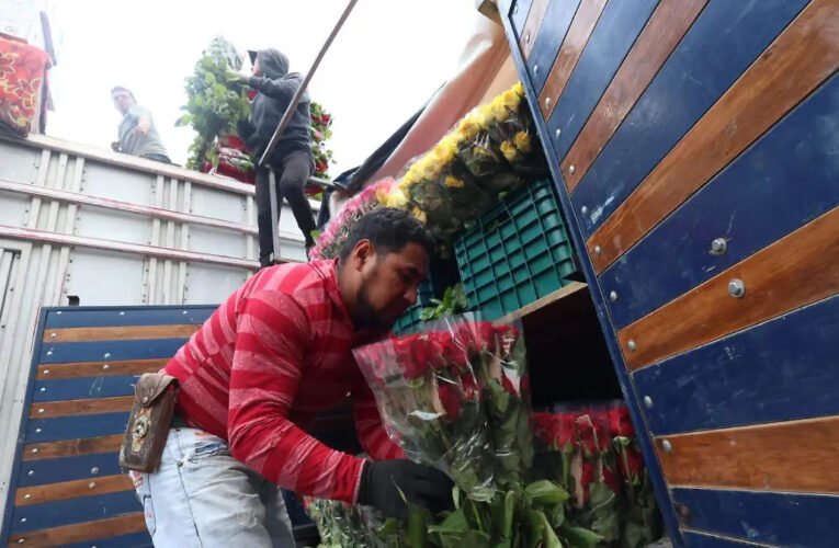 Clausura del mercado de flores en Huejotzingo pone en riesgo el sustento de más de 1,500 familias