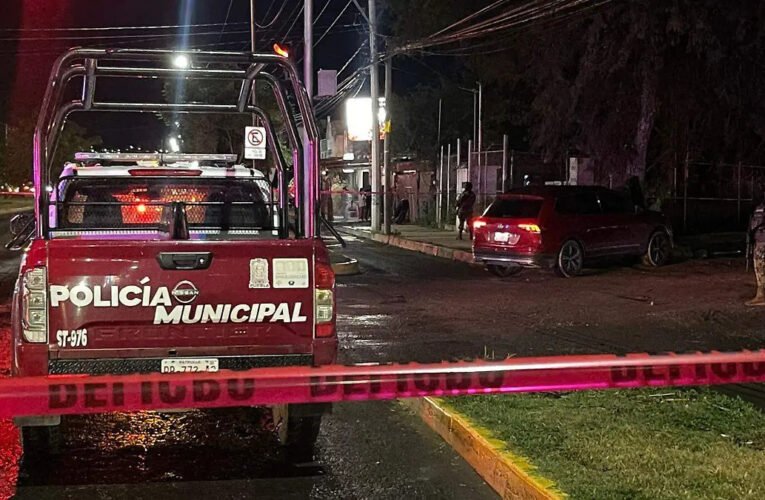 Hombre es asesinado a balazos en bulevar de Tehuacán; responsables huyeron en motocicleta
