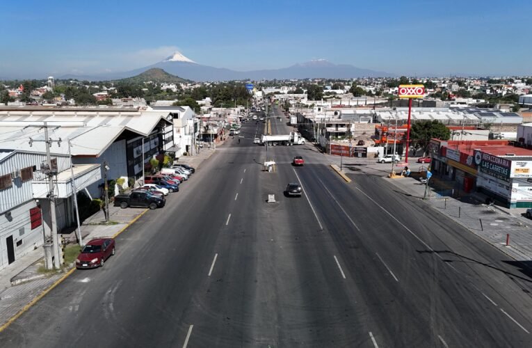 Más de 4 mil calles pavimentadas en Puebla capital, al cierre de 2025: Armenta