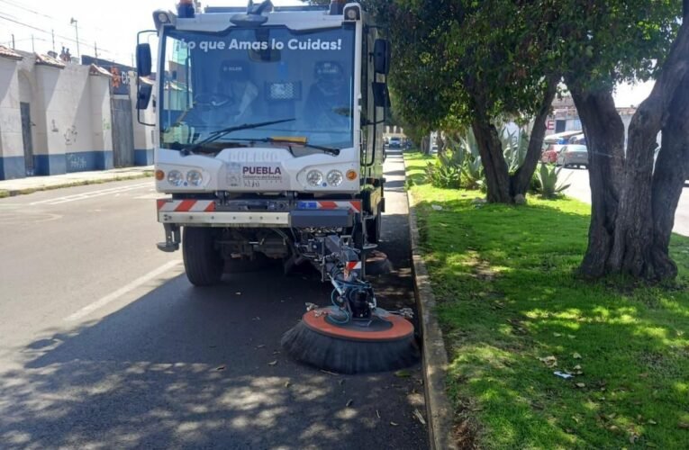 Gobierno estatal refuerza limpieza de vialidades con barrido mecánico ante temporada de lluvias