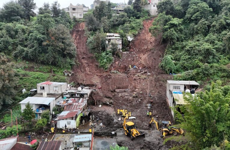 Gobierno de Puebla rehabilita caminos y carreteras en la Sierra Norte tras afectaciones por lluvias