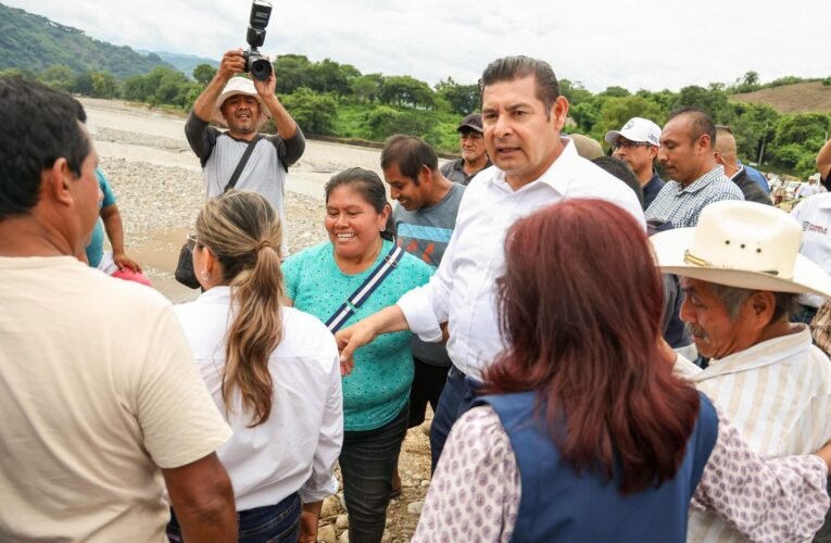 Gobiernos federal y estatal refuerzan acciones en el río Pantepec para prevenir inundaciones