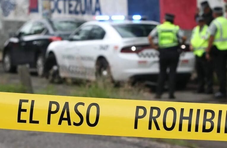 Hallan a mujer encobijada en la lateral de la autopista México-Puebla; presentaba heridas de arma de fuego