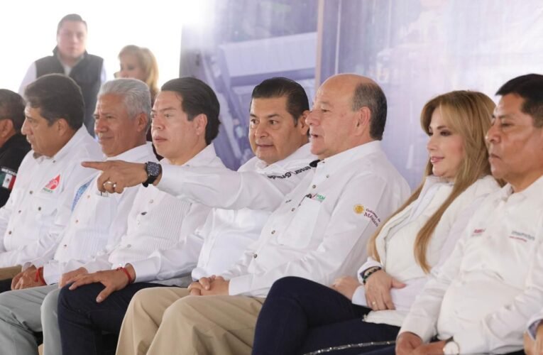 Más de 1 millón de estudiantes poblanos contarán con Beca Rita Cetina