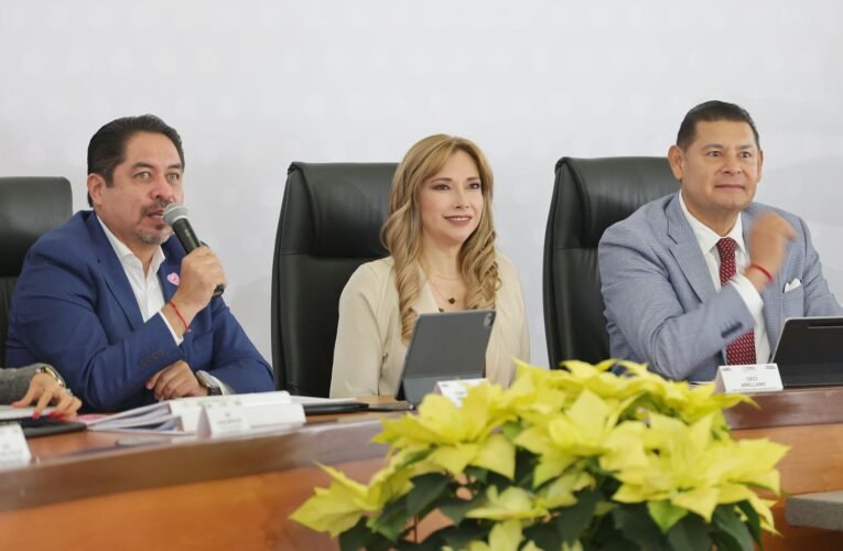 JORNADAS DEL SEDIF DAN EL CORAZÓN Y ABRAZAN A LAS FAMILIAS POBLANAS