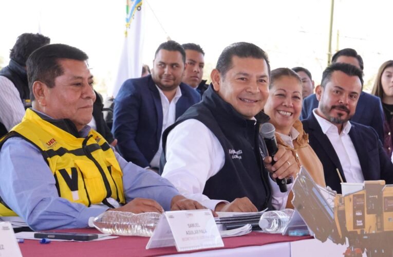 BIENESTAR INTEGRAL PARA FAMILIAS; GOBIERNO DE PUEBLA PAVIMENTA VIALIDADES CON 60% DE AHORRO