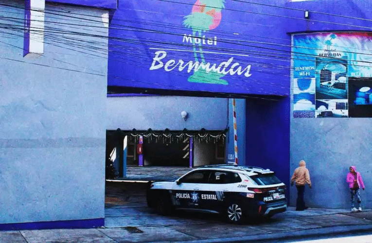 Encuentran a un hombre sin vida dentro del Motel Bermudas en Puebla; investigan posible sobredosis