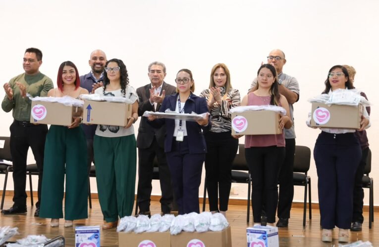 CECI ARELLANO ENTREGA EQUIPO MÉDICO A CINCO HOSPITALES MEDIANTE OBRA COMUNITARIA